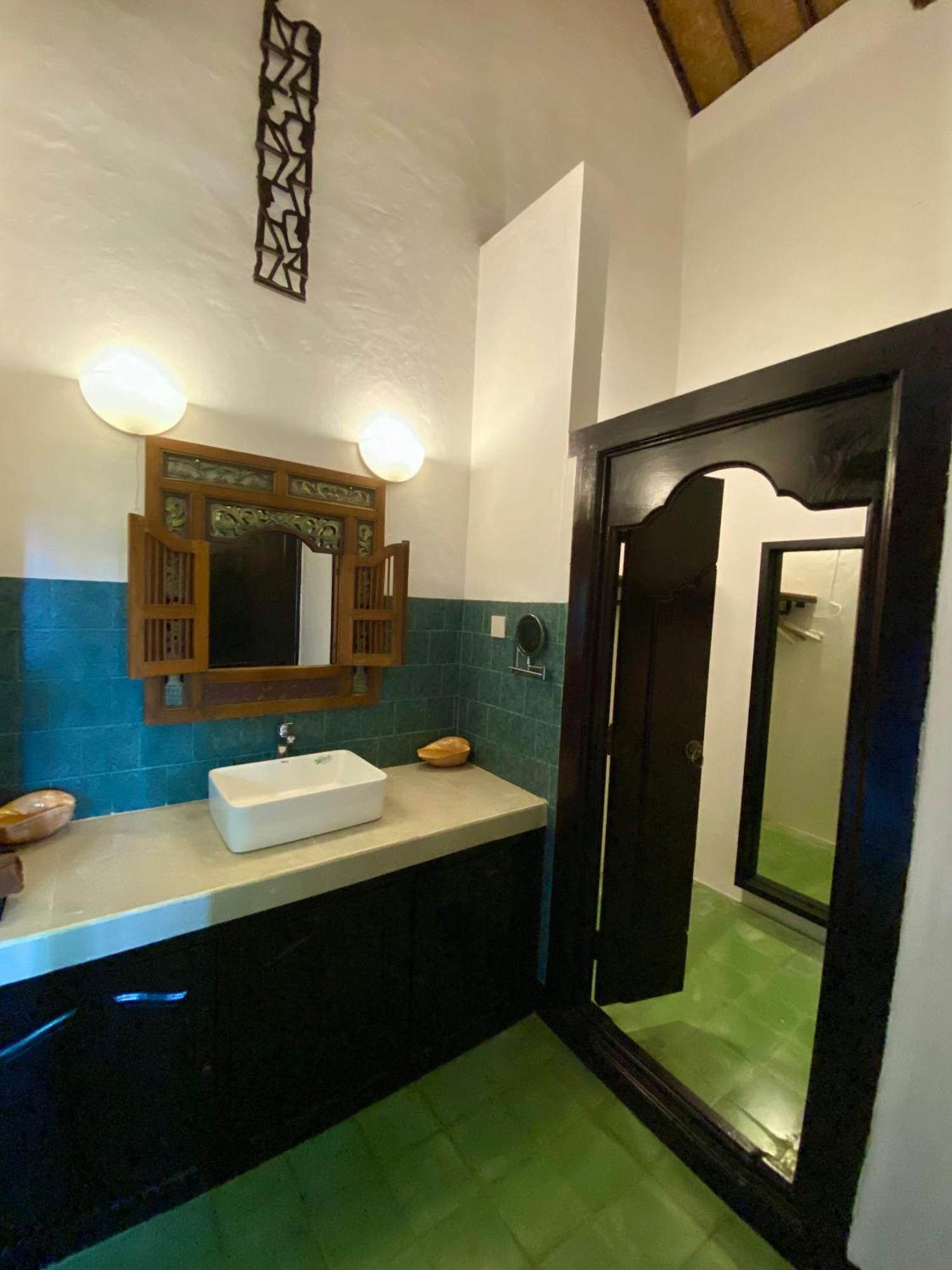 Hotel Puri Ayu Canggu Exterior foto