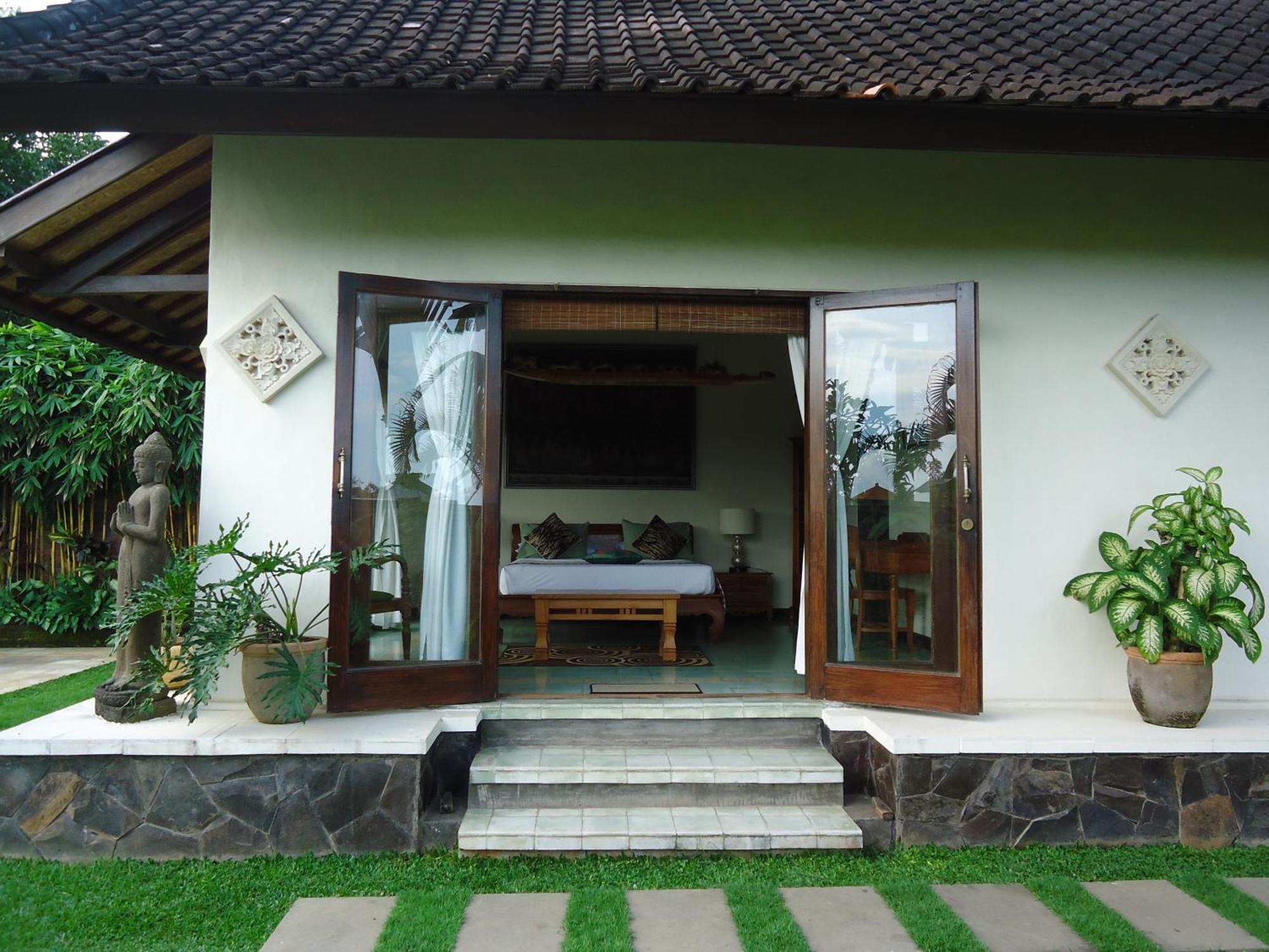 Hotel Puri Ayu Canggu Zimmer foto